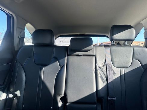 Used 2024 Kia Sorento S image 19