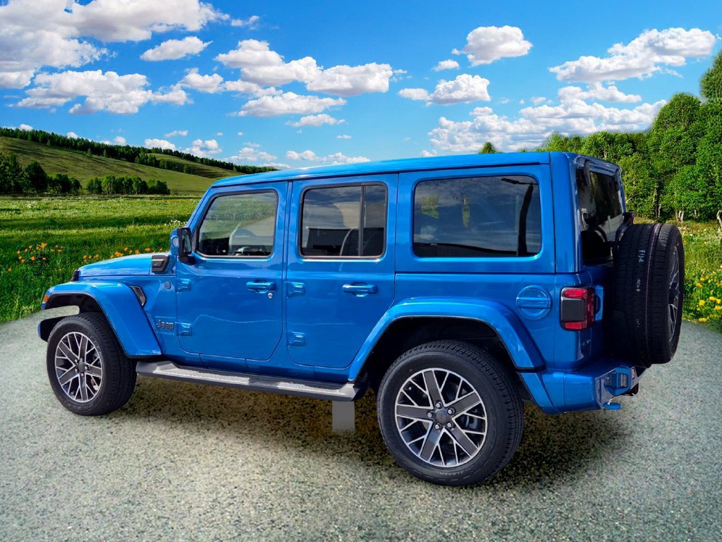 Certified 2023 Jeep Wrangler Unlimited Sahara AWD/4WD image 4
