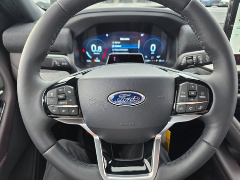 New 2026 Ford Explorer Platinum w/ LUX Leather Package image 15