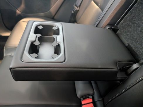 New 2026 Volvo XC40 B5 Ultra w/ Climate Package image 24