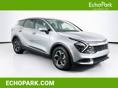 Used 2025 Kia Sportage LX image 1