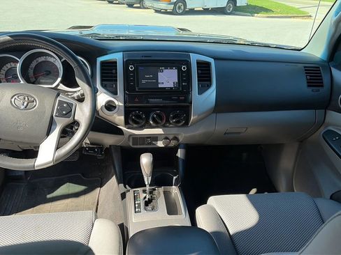 Used 2015 Toyota Tacoma 4x4 Double Cab w/ TRD Sport Package image 43