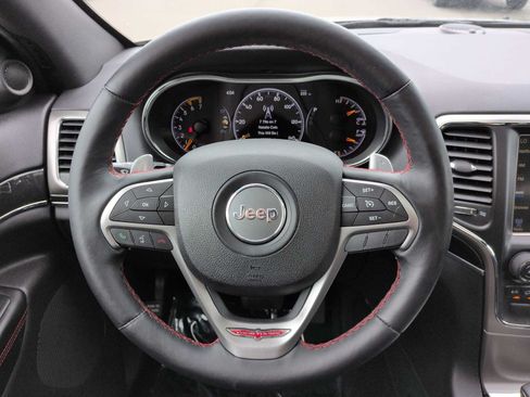 Used 2017 Jeep Grand Cherokee Trailhawk AWD/4WD image 25
