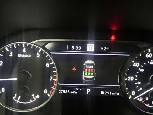 Used 2025 Nissan Pathfinder SL image 25