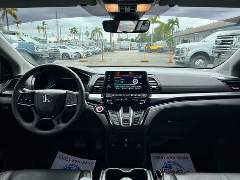 Used 2023 Honda Odyssey Elite image 17