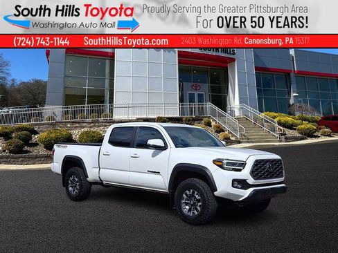 Certified 2023 Toyota Tacoma TRD Off-Road w/ TRD Premium Off Road Package AWD/4WD image 1
