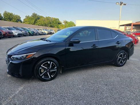 Used 2024 Nissan Sentra SV FWD image 1