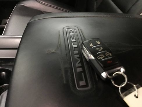 Used 2022 RAM 1500 Limited AWD/4WD image 10