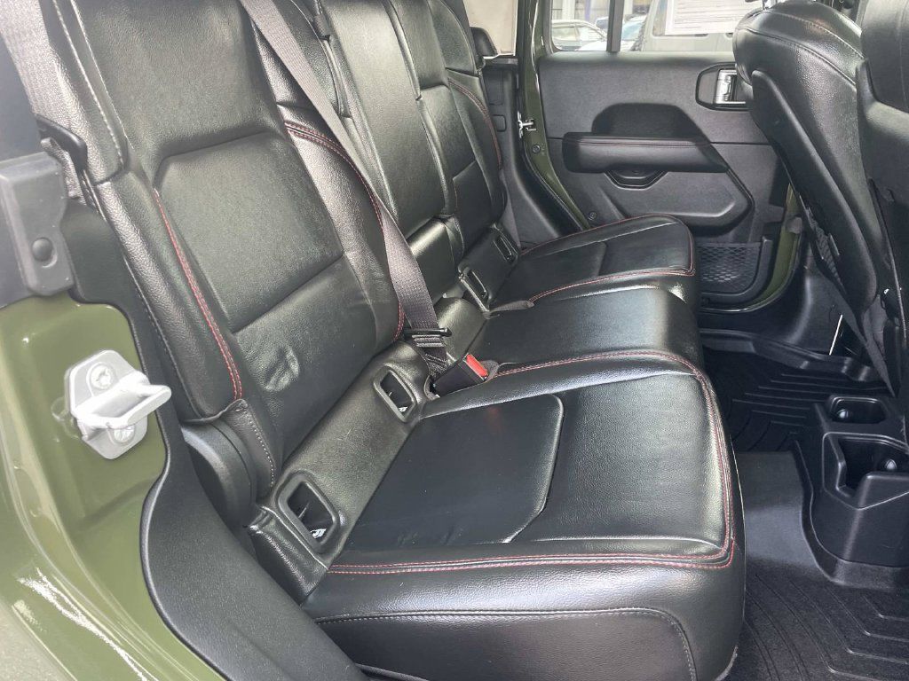 Used 2022 Jeep Gladiator Rubicon w/ LED Lighting Group AWD/4WD image 27