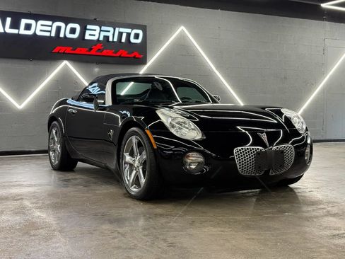 Used 2006 Pontiac Solstice Convertible w/ Premium Package RWD image 16