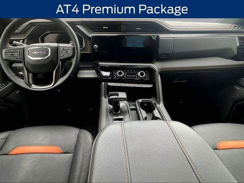 Used 2025 GMC Sierra 1500 AT4 w/ AT4 Premium Package AWD/4WD image 8