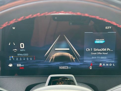 Used 2025 Chevrolet Traverse RS FWD image 27
