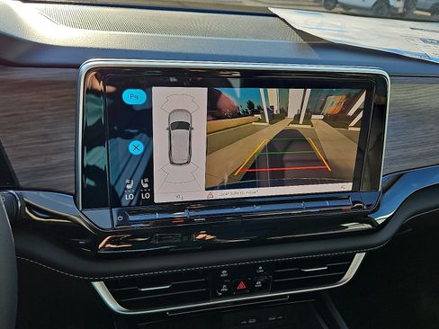 New 2026 Volkswagen Atlas SEL image 17