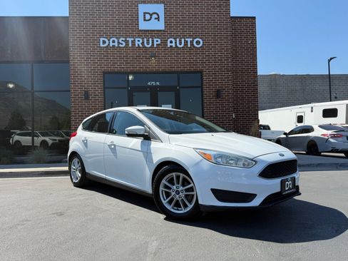 Used 2016 Ford Focus SE FWD image 4