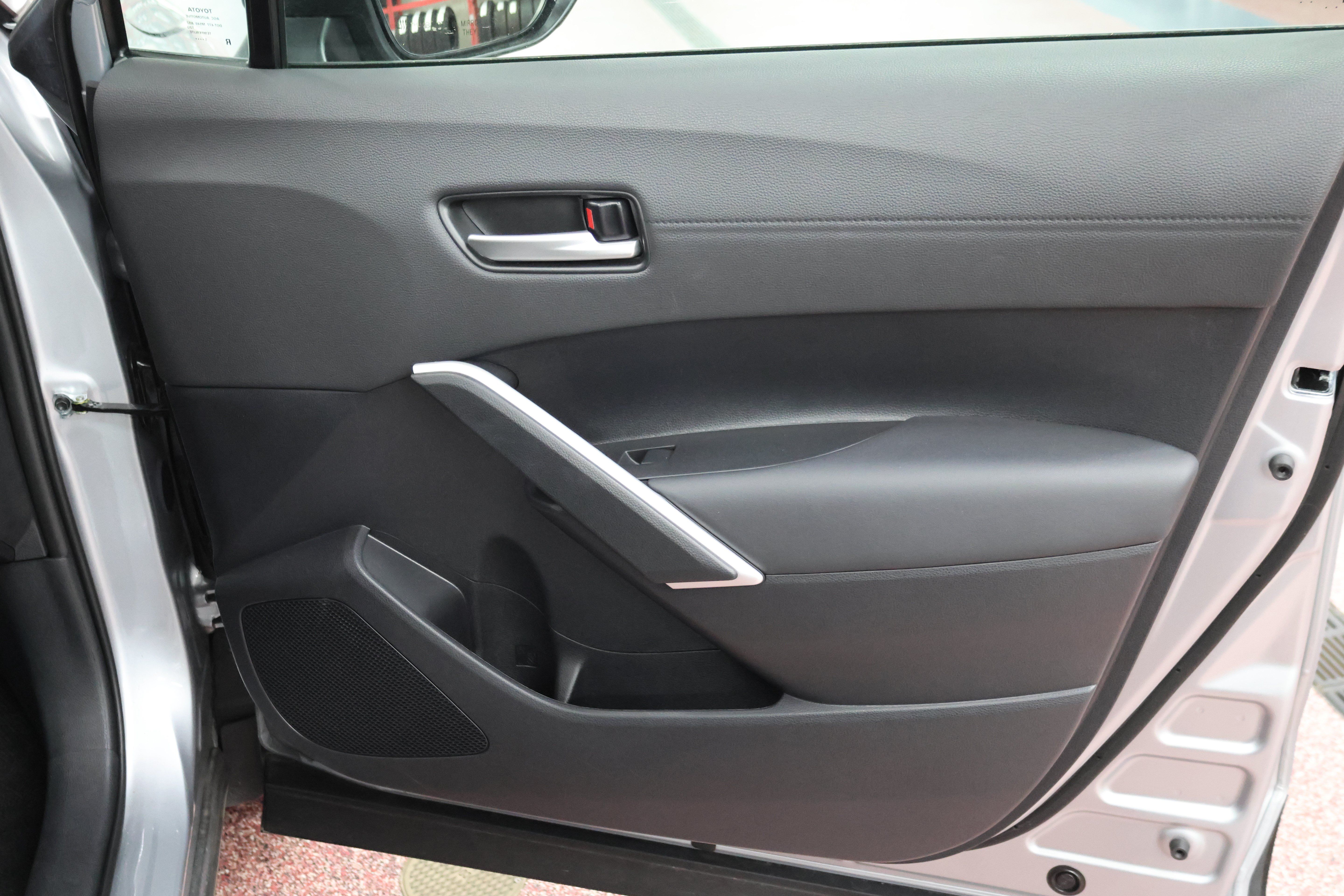 Certified 2026 Toyota Corolla Cross XLE FWD image 34