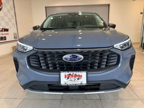 Used 2025 Ford Escape Active w/ Cold Weather Package image 2