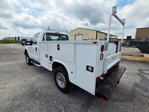 Used 2016 Ford F250 XL AWD/4WD image 6