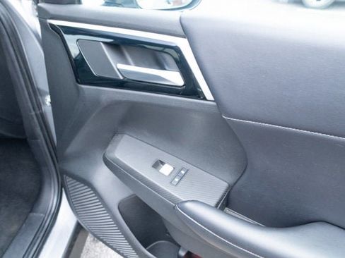 Used 2024 Mitsubishi Outlander SE Black Edition image 45