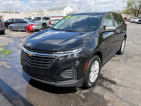 Used 2023 Chevrolet Equinox LS w/ LPO, Floor Liner Package image 7