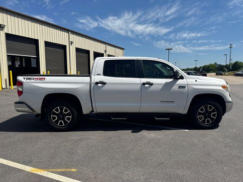 Used 2016 Toyota Tundra SR5 w/ TRD Off Road Package image 4