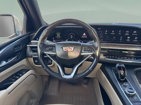 Used 2021 Cadillac Escalade Premium Luxury AWD/4WD image 24