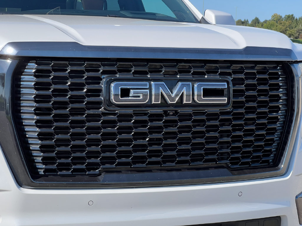 Used 2023 GMC Yukon XL Denali Ultimate AWD/4WD image 49