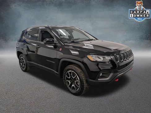 Used 2026 Jeep Compass Trailhawk w/ Quick Order Package 29M AWD/4WD image 3