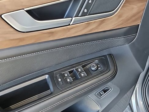 New 2026 Volkswagen Atlas SE image 29