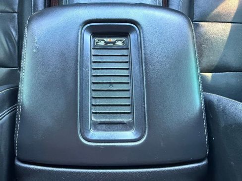 Used 2017 GMC Yukon SLT image 31