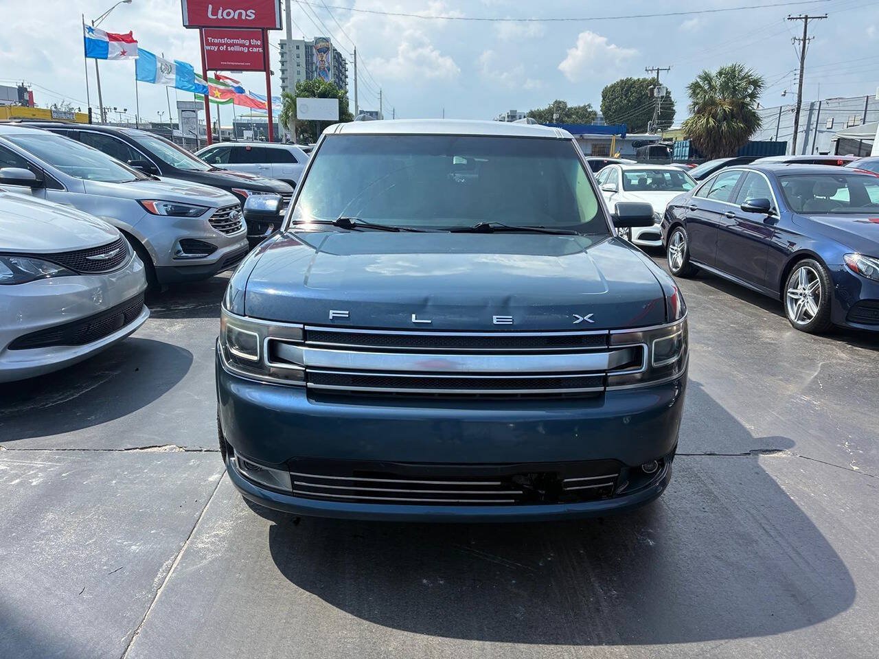 Used 2016 Ford Flex Limited w/ Equipment Group 301A FWD image 1