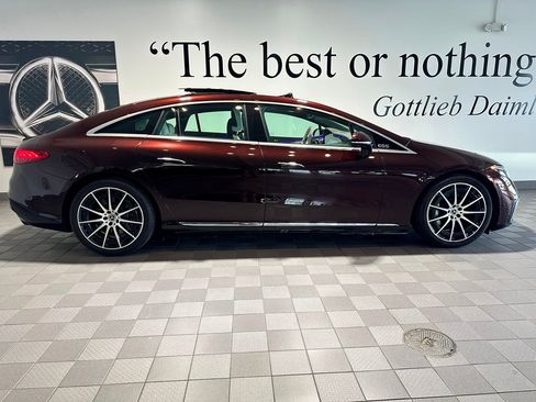 Certified 2023 Mercedes-Benz EQS 580 4MATIC Sedan image 3