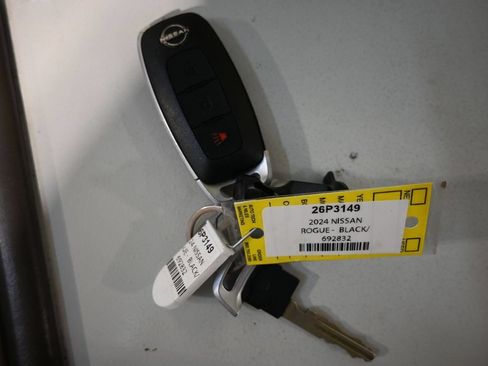 Used 2024 Nissan Rogue S AWD/4WD image 21