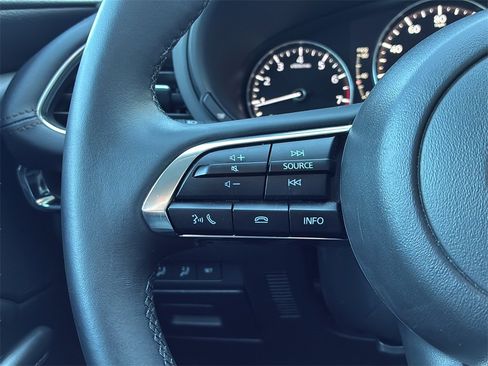 Used 2025 MAZDA MAZDA3 s image 26
