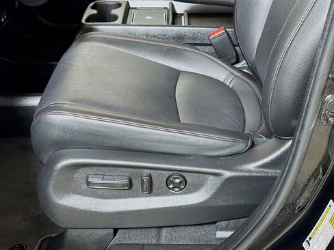Used 2025 Honda Odyssey Sport-L image 16