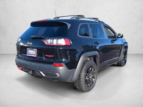 Used 2019 Jeep Cherokee Trailhawk image 5