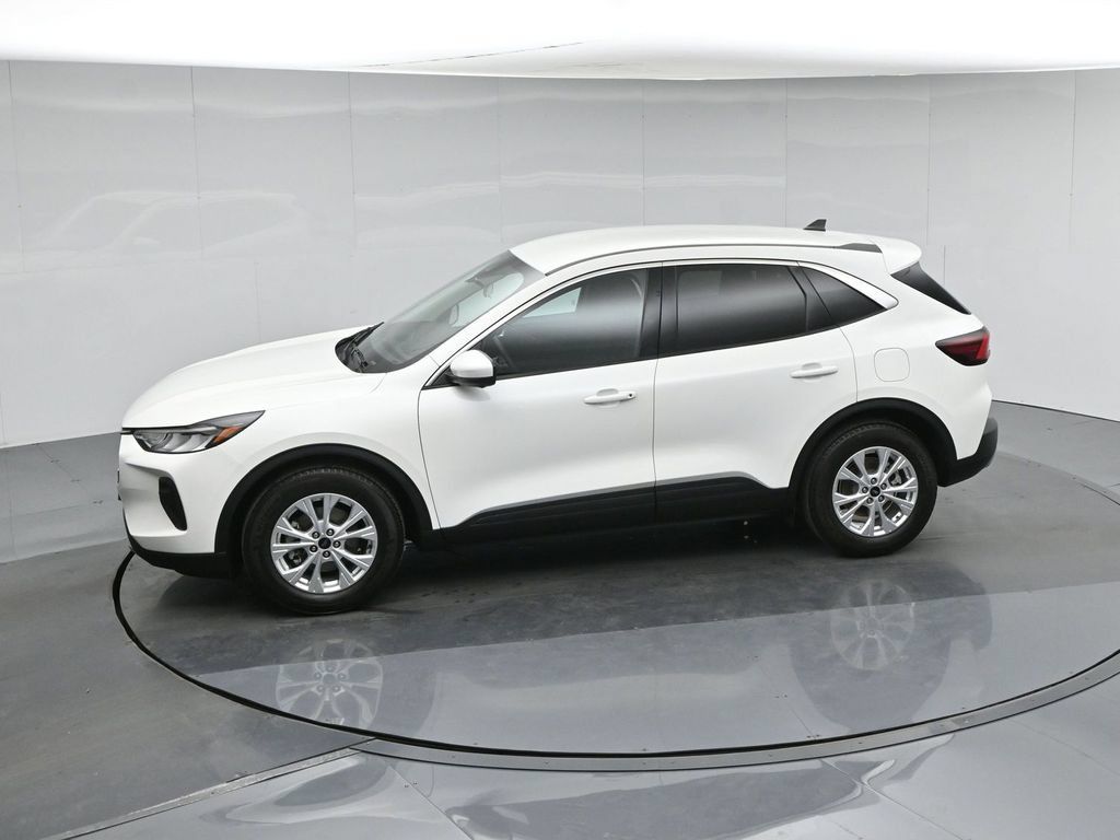 Used 2023 Ford Escape Active w/ Tech Pack #2 FWD image 46