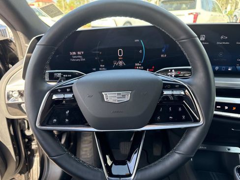 Used 2025 Cadillac Lyriq Luxury image 30