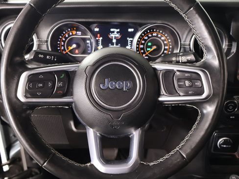 Used 2021 Jeep Gladiator Overland w/ Popular Equipment Package AWD/4WD image 3
