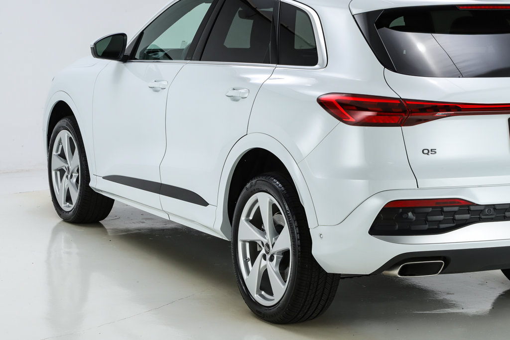 Used 2025 Audi Q5 Premium w/ Premium Plus AWD/4WD image 12