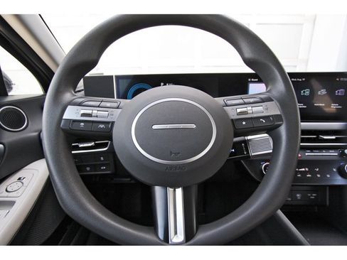 Used 2025 Hyundai Sonata SEL FWD image 14