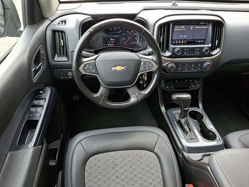 Used 2020 Chevrolet Colorado Z71 w/ Z71 Midnight Edition AWD/4WD image 17