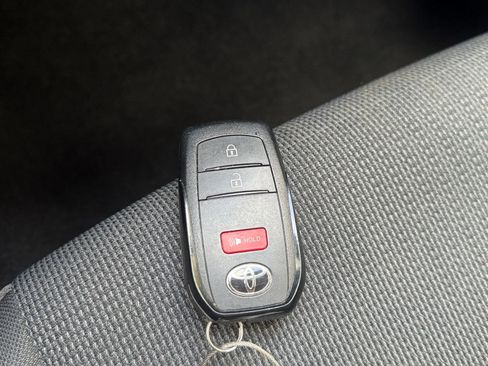 Used 2025 Toyota Prius LE image 18