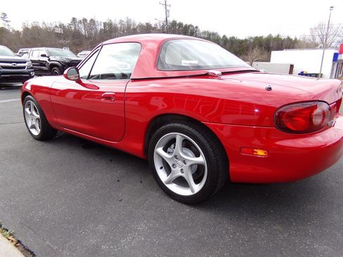 Used 2002 MAZDA MX-5 Miata LS image 15