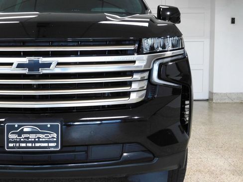 Used 2023 Chevrolet Suburban High Country w/ Max Trailering Package AWD/4WD image 18