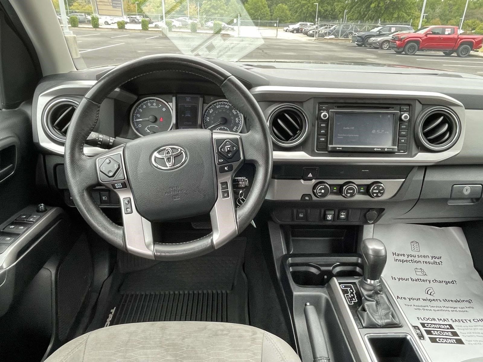 Used 2019 Toyota Tacoma SR5 RWD image 11