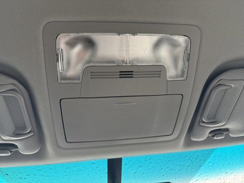 Used 2016 Toyota Camry LE image 21