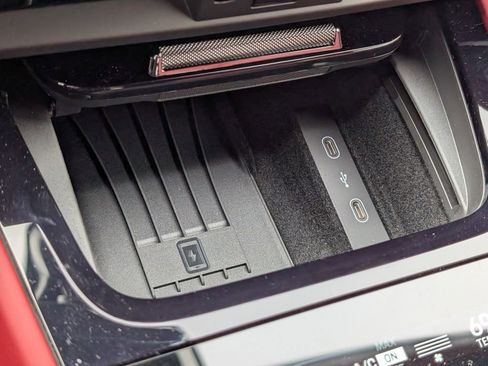 New 2026 Porsche Cayenne Coupe AWD/4WD image 18