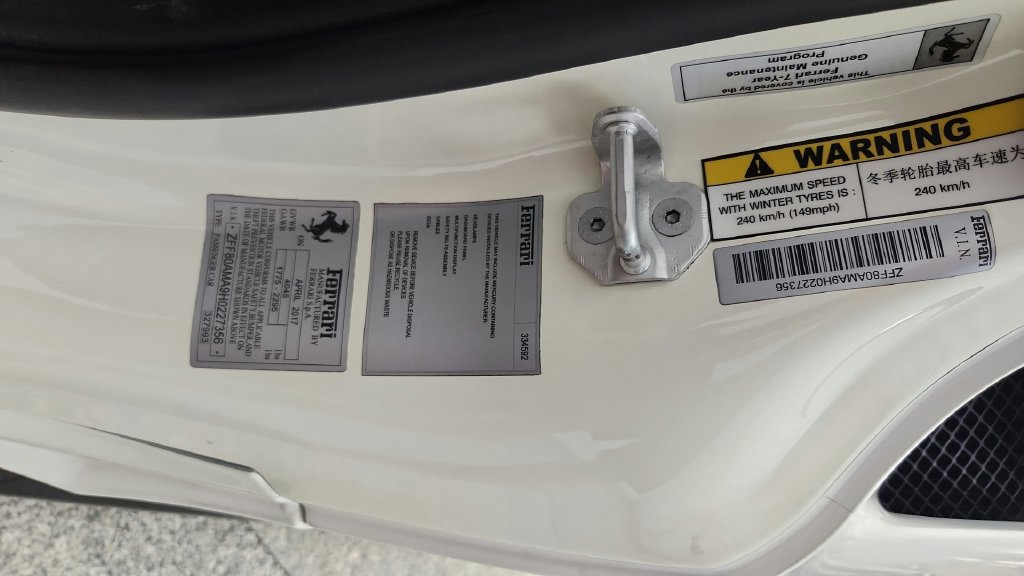 Used 2017 Ferrari 488 Spider RWD image 33