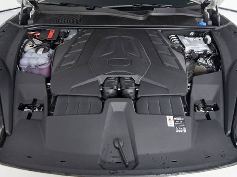 New 2026 Porsche Cayenne S image 38