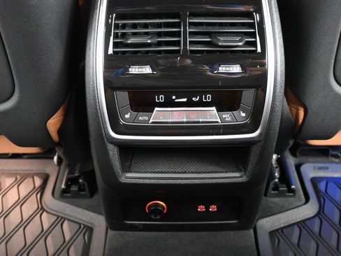 Used 2026 BMW X7 xDrive40i w/ Executive Package AWD/4WD image 22